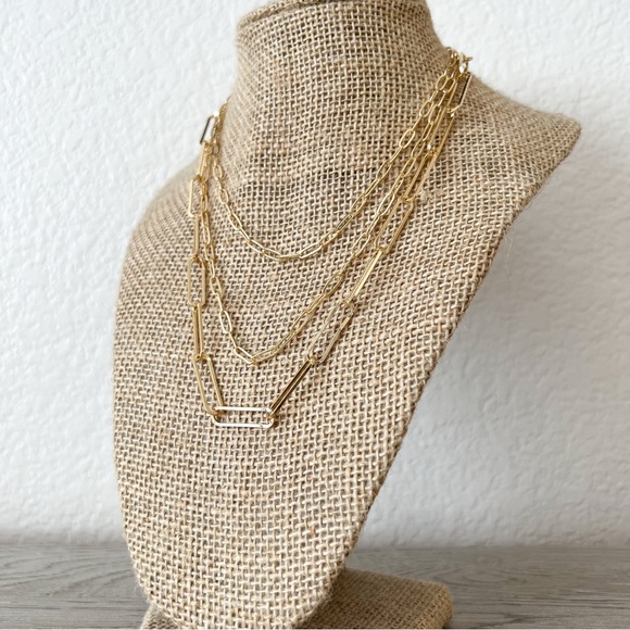 LAST ONE | layered chain necklace - Picture 2 of 6